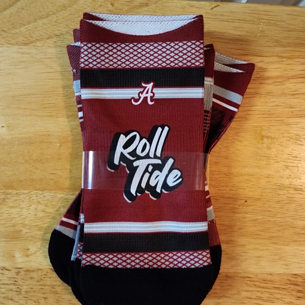 Roll Tide Men's Socks - Red and Black, 5 Pair Assorted Designs P